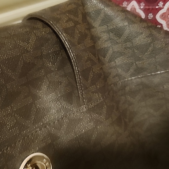 Michael Kors Monogram Tote - Picture 10 of 16